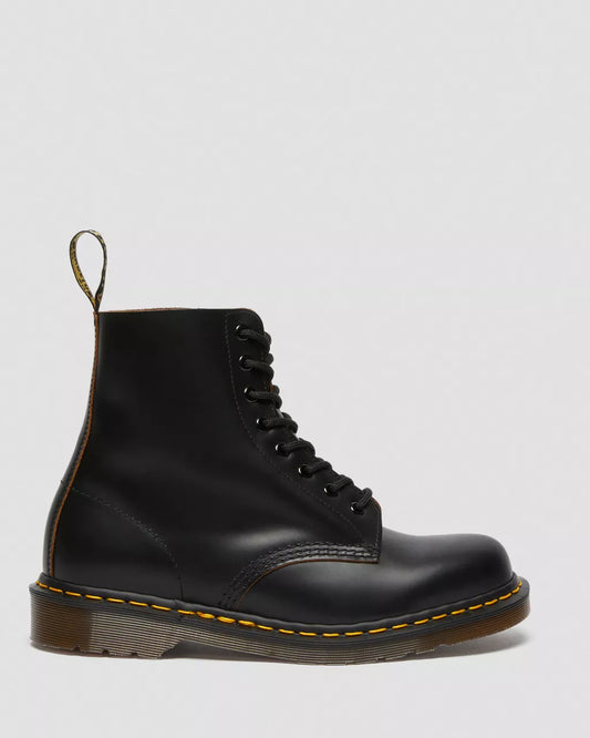 1460 VINTAGE MADE IN ENGLAND LACE UP BOOTS