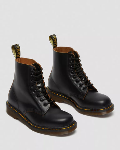 1460 VINTAGE MADE IN ENGLAND LACE UP BOOTS