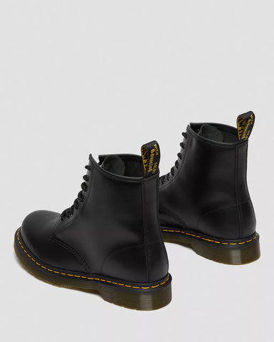 1460 SMOOTH LACE UP BOOTS
